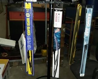 Wiper Blade Rack with 12 Assorted Wiper Blades