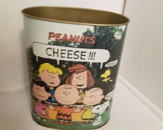 Peanuts trash can