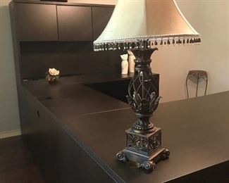 Heavy base lamp