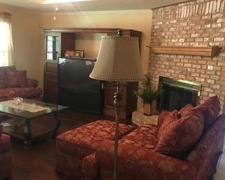 Entertaining center