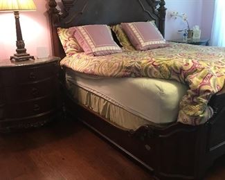 Bed/bedding