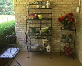 Patio finds/stand/flower pots