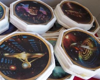 STAR WARS AND WIZARD OF OZ PLATE COLLECTION 