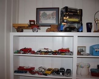 Vintage toy cars - Earth, Corgi, Maisto...