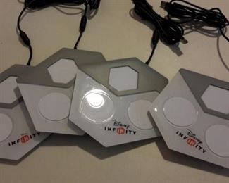 Disney Infinity character dock