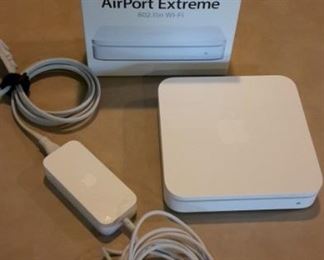 Apple AirPort Extreme A1408, with box.