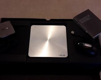 Asus Vivo PC VM42, like new in box.