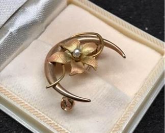 K072 10k Gold Vintage Pin