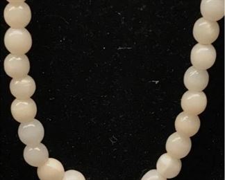 K076 White Stone Bead Necklace
