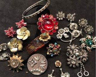 M050 Hollycraft  Other Vintage Pieces