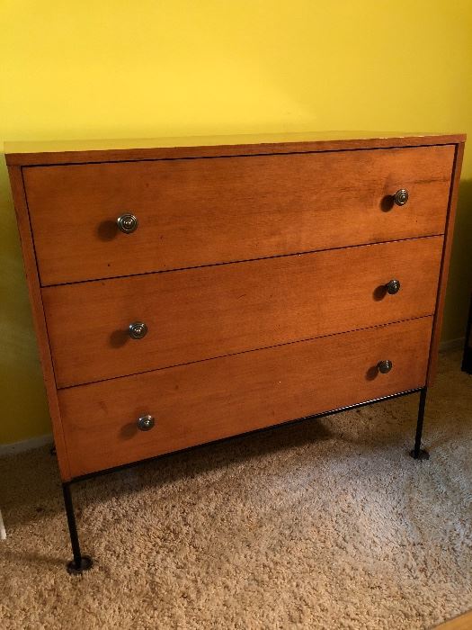 Paul McCobb Mid-Century Modern Chest of Drawers - does not have original knobs