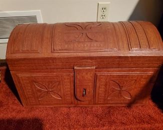 Camelback trunk