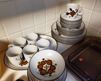 Vintage Noritake Dish Set