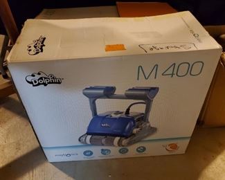 Dolphin M400 Pool Cleaner