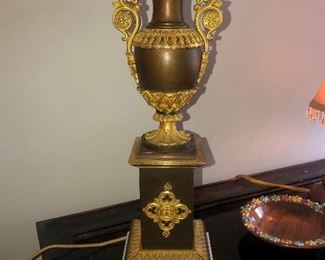 LOUIE XVI PAIR LAMPS