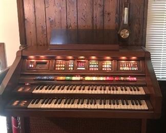 Lowrey 2 Board Organ with Bench
