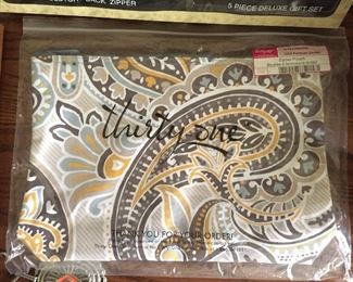 Thirty One Zipper Pouch