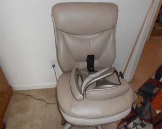 Leather chair/ arms or not