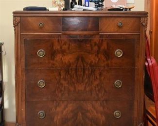 Flame Mahogany Chest of Drawers / Dresser