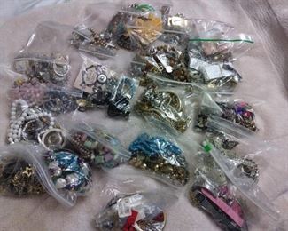 Misc bags of jewelry