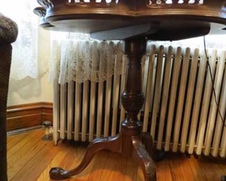 Antique Pie Crust Table