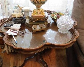 Antique Pie Crust Table