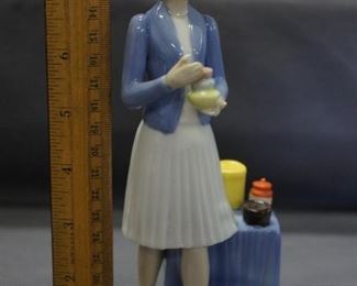Tupperware Figurine