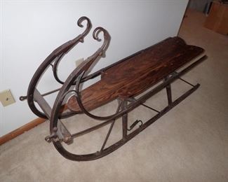 ANTIQUE SLEIGH IN GREAT CONDITION WITH FOOT STEP - GREAT DETAILS -