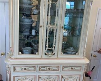 China cabinet... Silik furniture from Italy, see company website here https://furniturefromhome.com/cs/silik