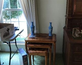 Sweet nesting tables