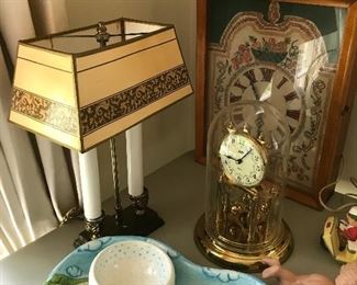 Handsome desk lamp, golf chip and dip set