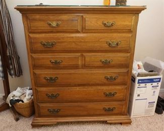 Chest of drawer