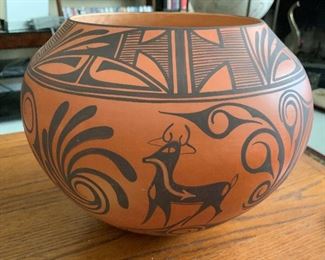 Native American Auni Pottery by Anderson Peynetsa