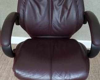 ADJUSTABLE FAUX LEATHER DESK CHAIR