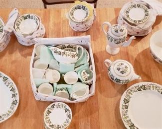 WEDGWOOD  BONE CHINA "SANTA CLARA"