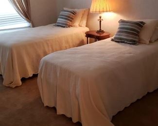 PAIR TWIN BEDS W/MATELASSEE BEDSPREADS & SEALY POSTURPEDIC YALE PLUSH MATTRESS AND BOX SPRING