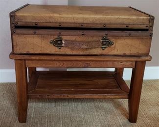 SUITCASE TOP ACCENT TABLE W/LOWER SHELF