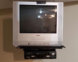 OLDER TV W/UNDER MOUNT VCR