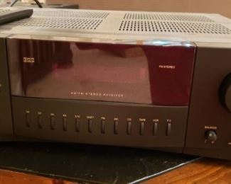 KLH AM/FM STEREO RECEIVER R-3000