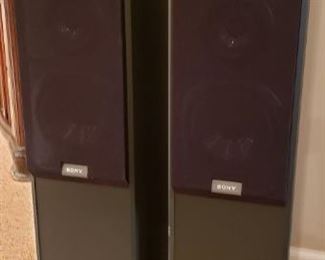 PAIR JBL TOWER SPEAKERS 40" TALL GHE-1000V