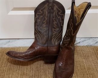 MEN'S COWBOY BOOTS SZ 11 BY JUSTIN