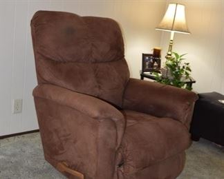 RECLINER