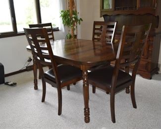 DINING ROOM TABLE W/6 CHAIRS