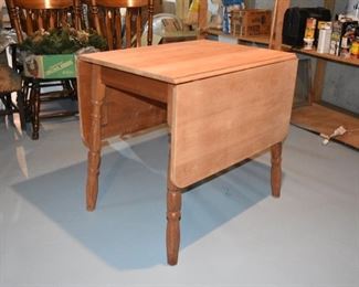 DROP LEAF TABLE