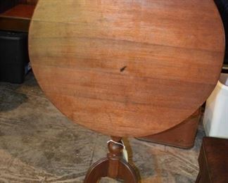 TILT TOP TABLE