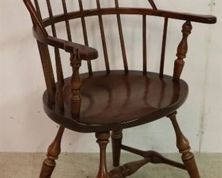 Windsor arm chair