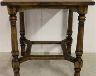 Alden Parkes tavern table