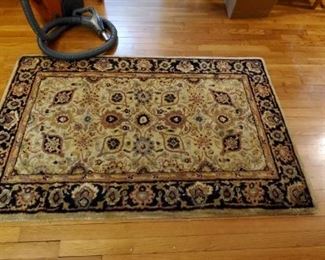 small floor rug