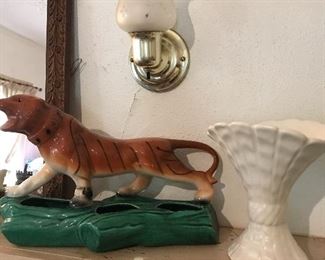 Unmarked tiger planter