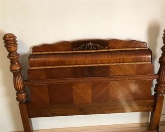 You will love this bedroom set! Broyhill, Art Deco waterfall set....full size poster bed, wardrobe, vanity with stool and cedar chest (with original paper work still on inside lid) Beautiful set!